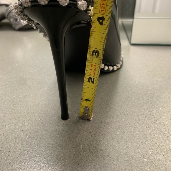 Ladies dress high heels - Picture 9 of 9